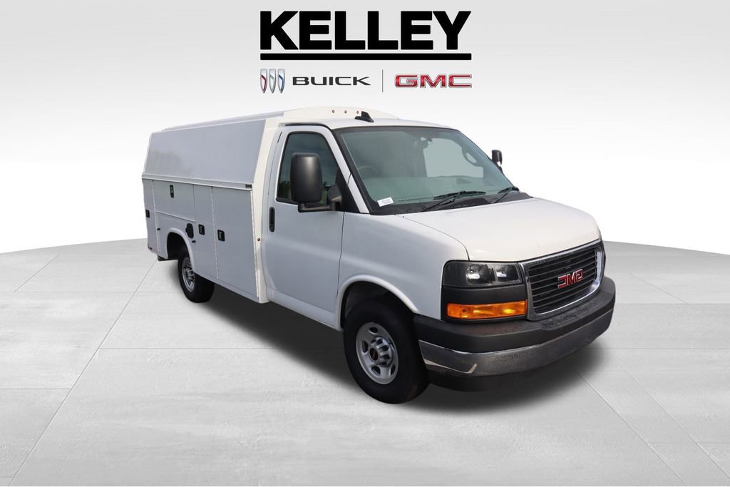 New 2025 GMC Savana 3500 w/ Power Convenience Package
