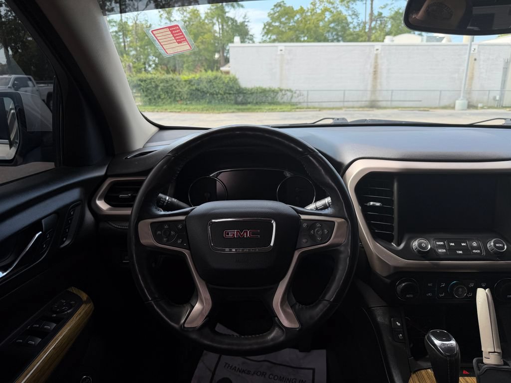 Used 2018 GMC Acadia Denali w/ Technology Package FWD image 8