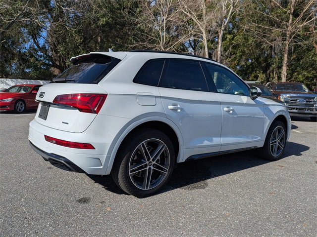 Used 2023 Audi Q5 e Premium Plus w/ Premium Plus Package image 2