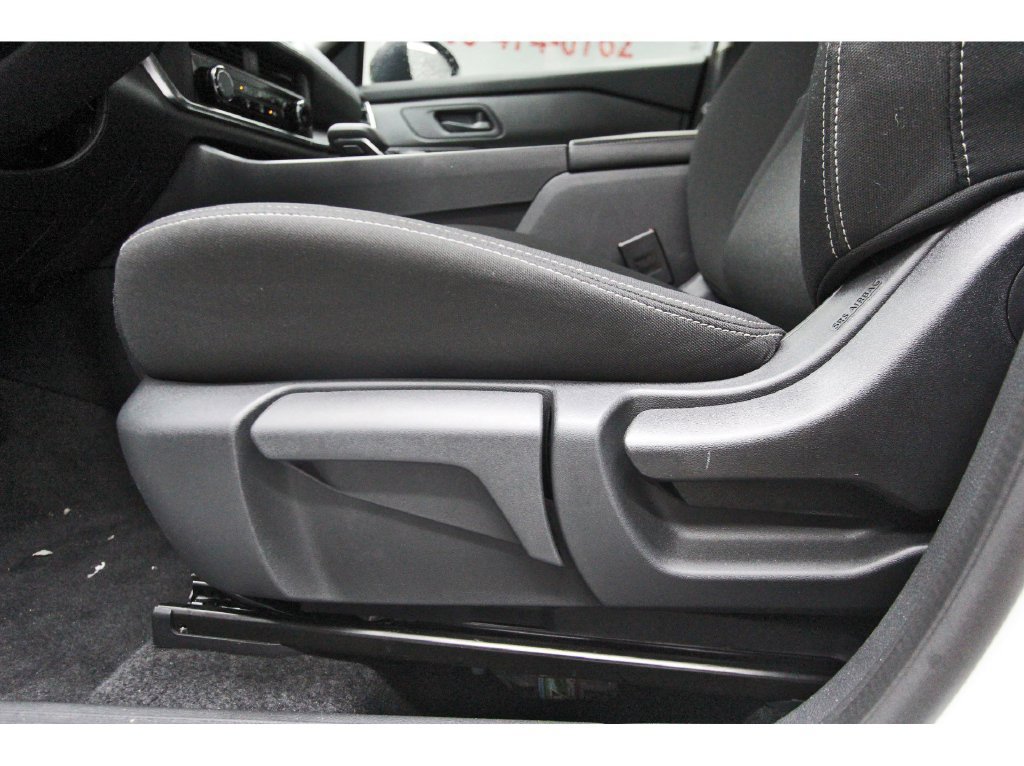 Certified 2025 Nissan Rogue S FWD image 26