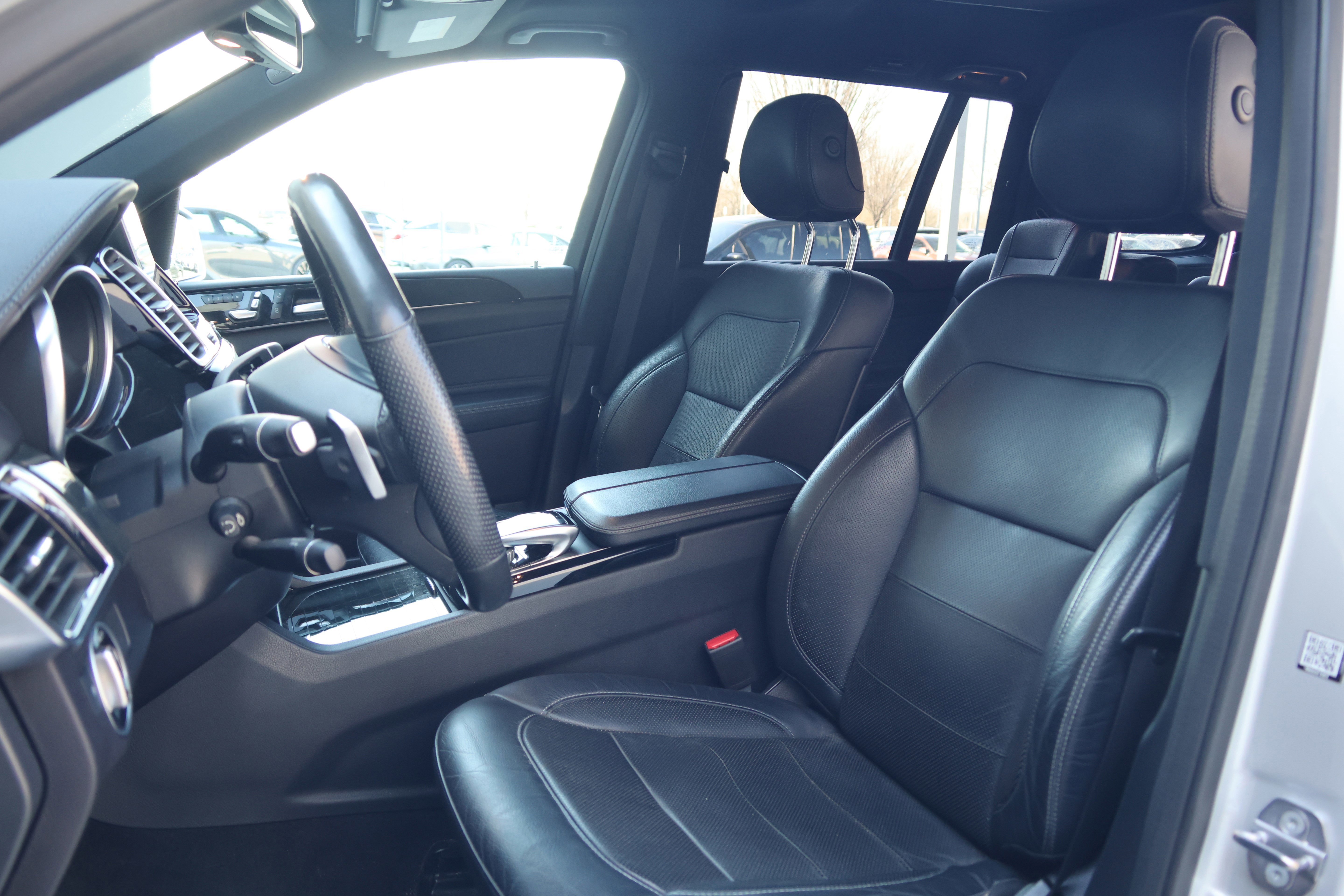 Used 2019 Mercedes-Benz GLS 450 4MATIC image 35