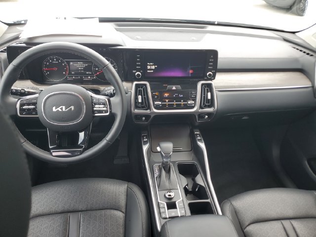 Certified 2023 Kia Sorento EX FWD image 13
