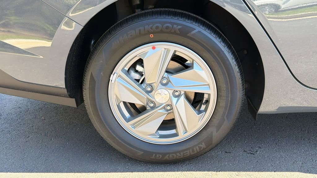 New 2026 Hyundai Elantra SE image 17