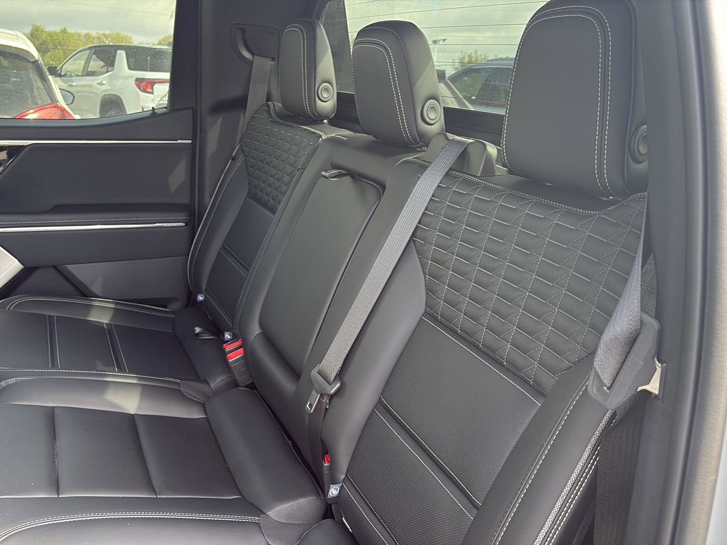 Used 2024 GMC Sierra EV Denali image 31