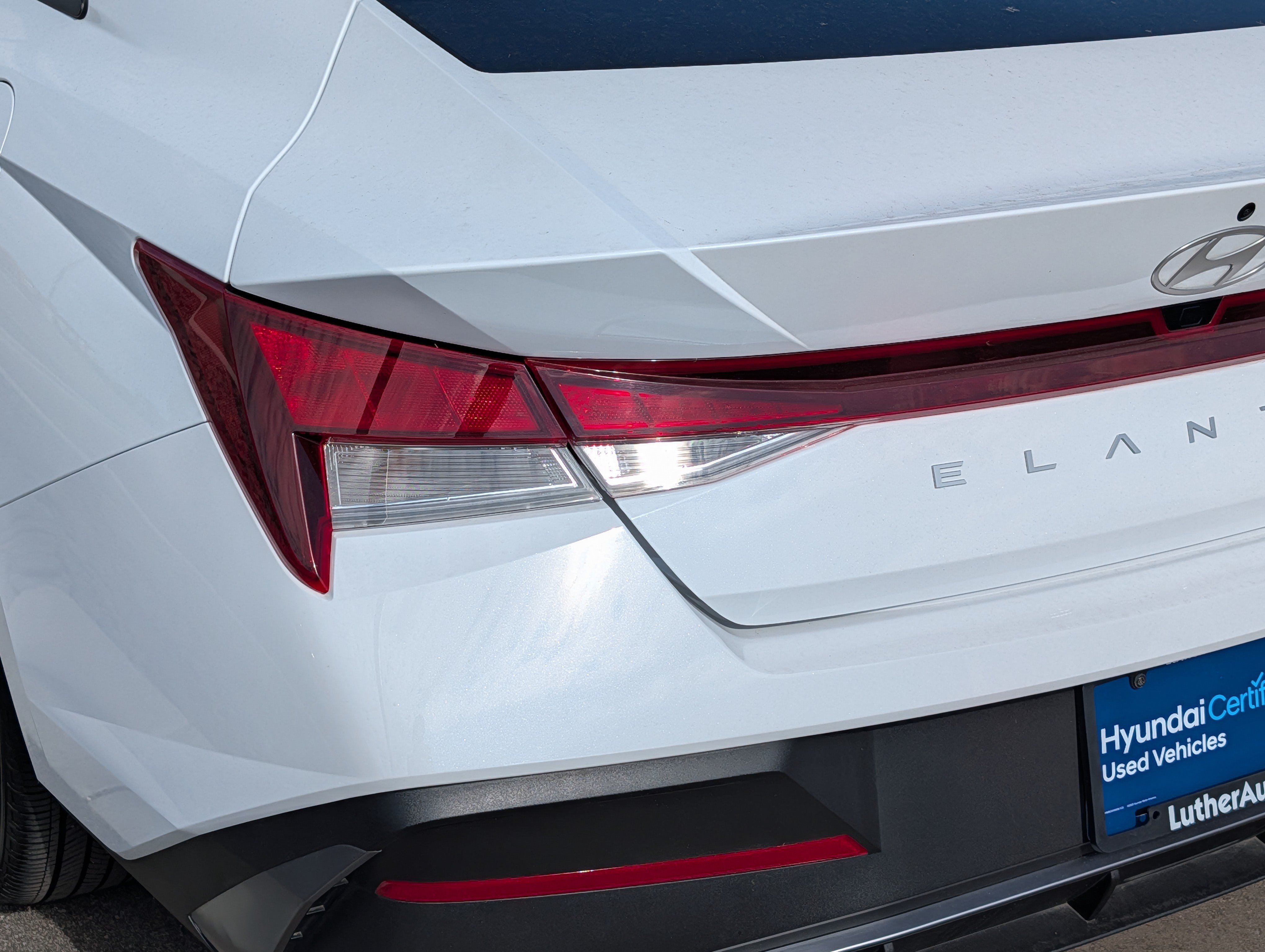 Certified 2024 Hyundai Elantra SEL FWD image 17