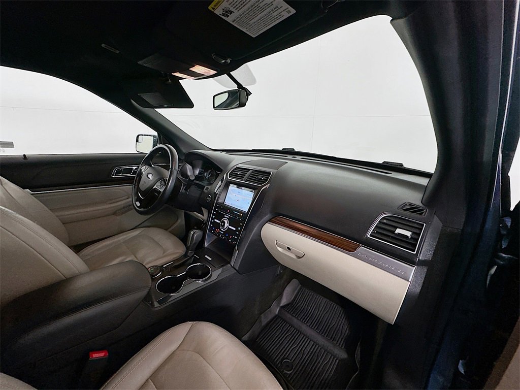 Used 2018 Ford Explorer Limited w/ Class II Trailer Tow Package image 30