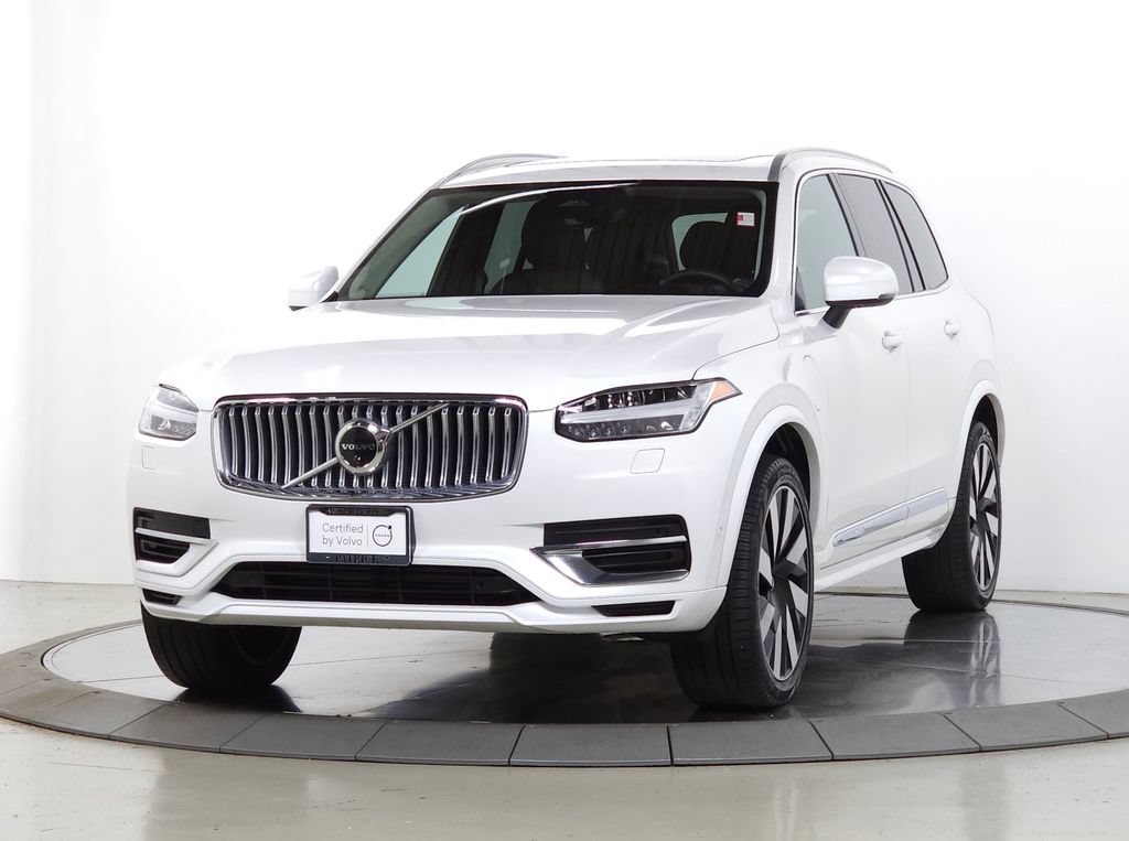 Certified 2023 Volvo XC90 T8 Ultimate w/ Lounge Package AWD/4WD image 3