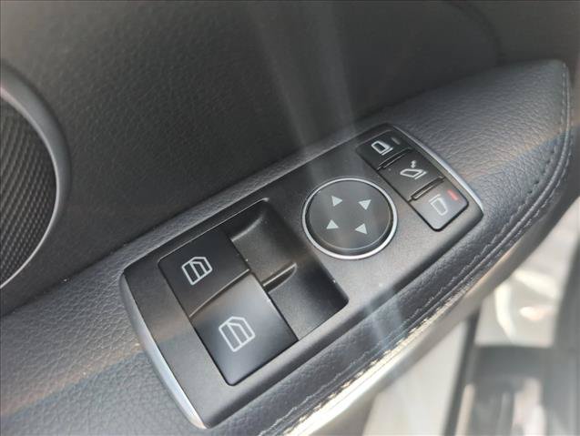 Used 2017 Mercedes-Benz SLC 300 image 18