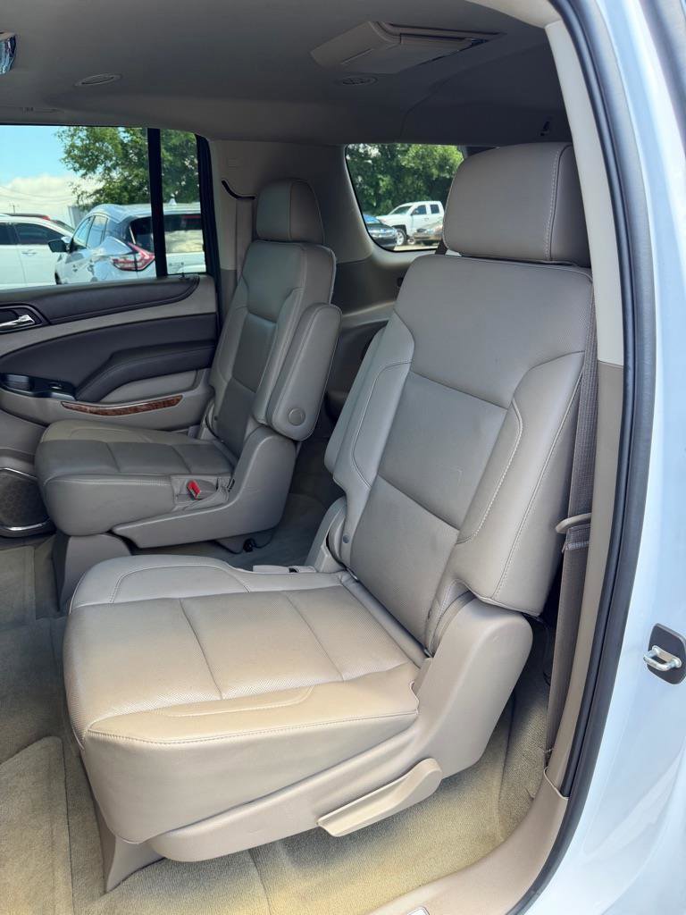 Used 2016 Chevrolet Suburban LTZ RWD image 6