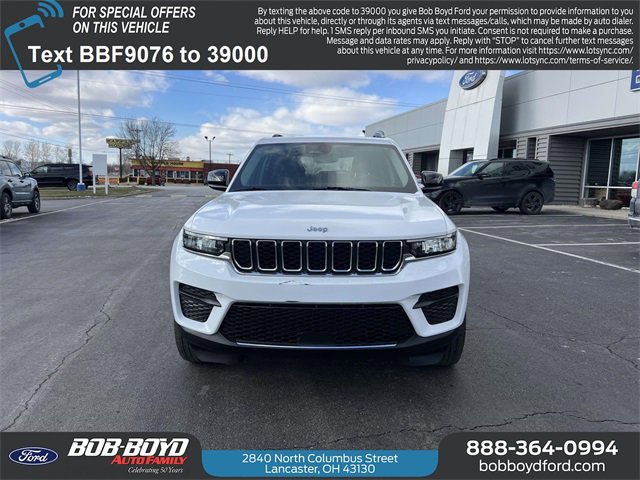 Used 2023 Jeep Grand Cherokee Laredo image 2