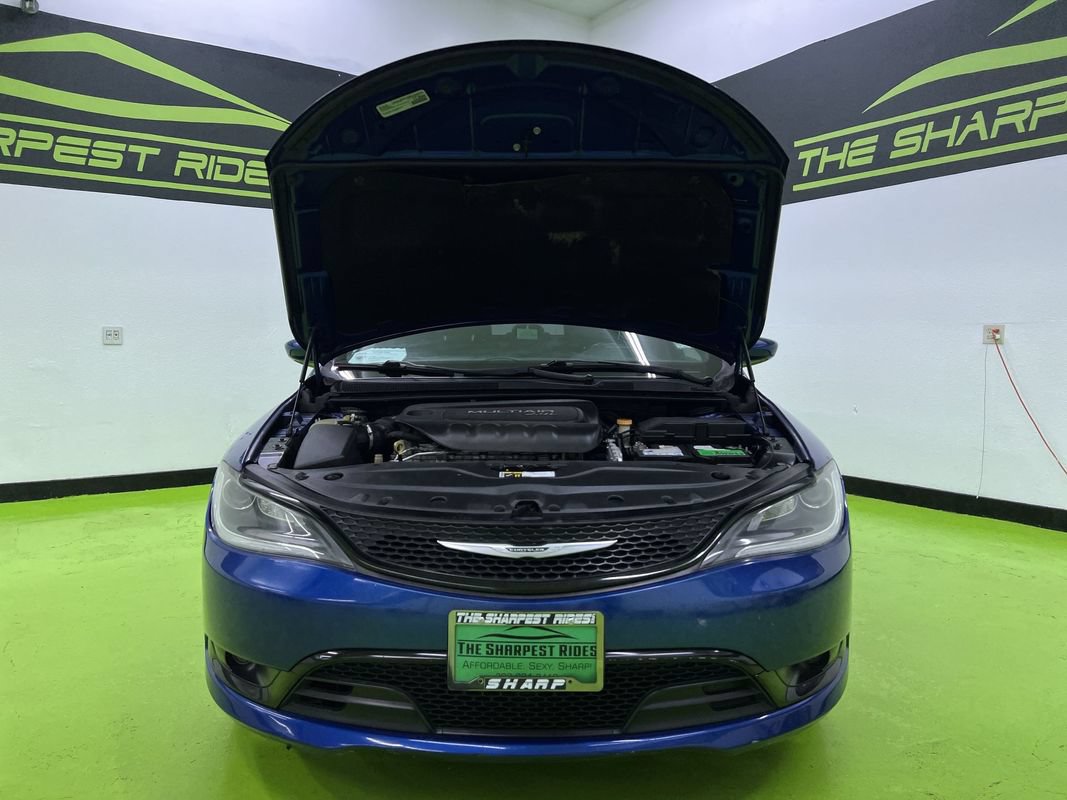 Used 2016 Chrysler 200 S w/ Navigation & Sound Group I FWD image 4