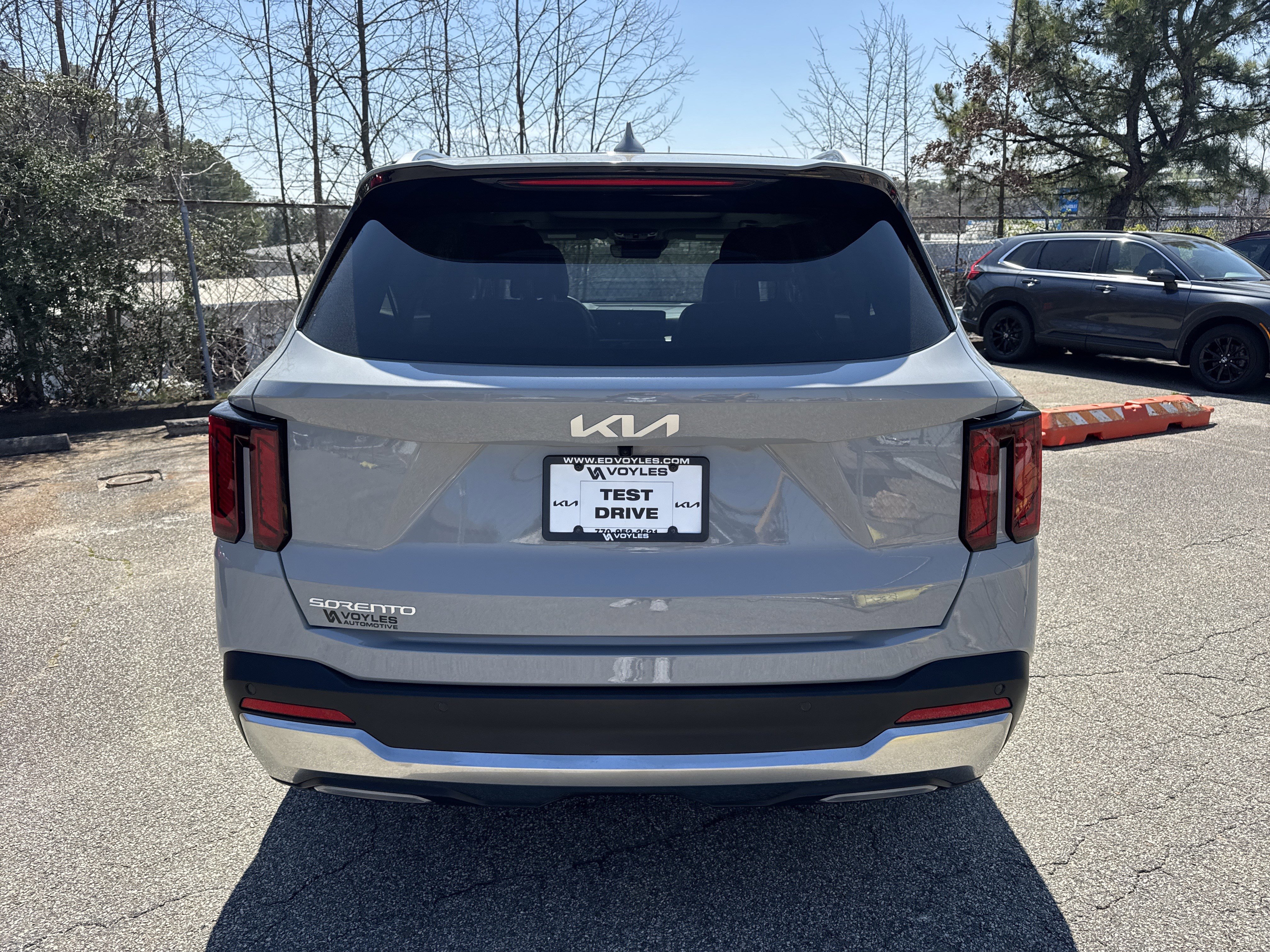 Used 2025 Kia Sorento EX w/ Panoramic Sunroof Package image 6
