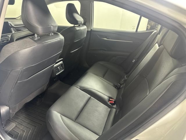 Used 2025 Toyota Camry XLE w/ Premium Plus Package AWD/4WD image 19