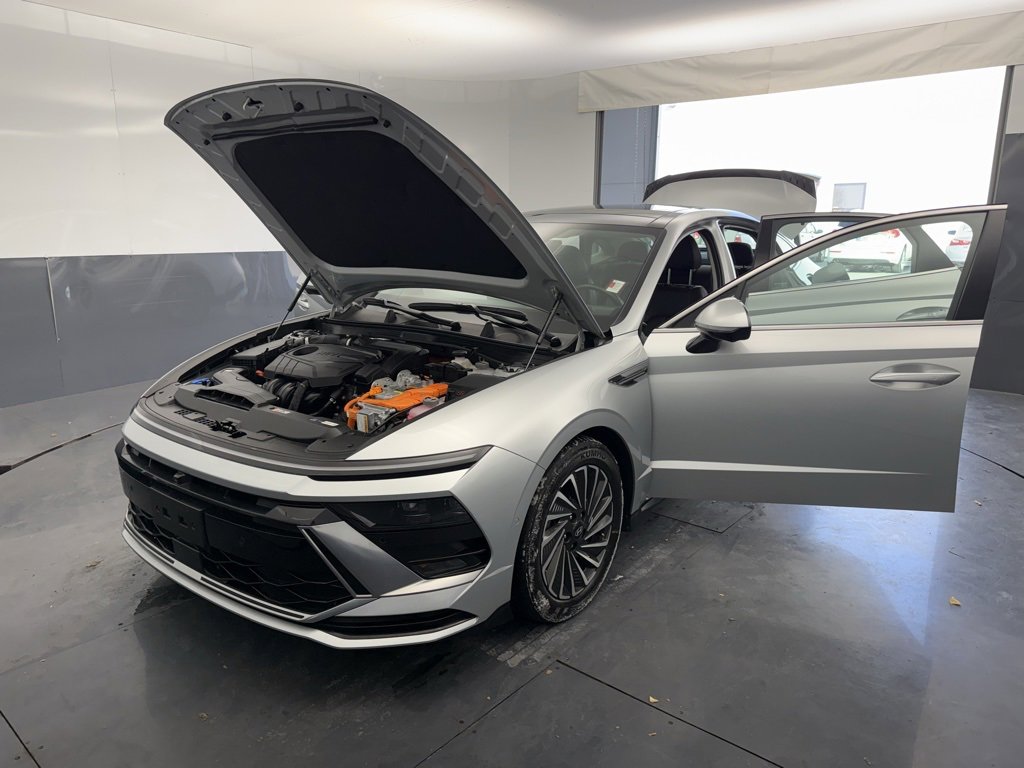 Used 2024 Hyundai Sonata Limited image 16