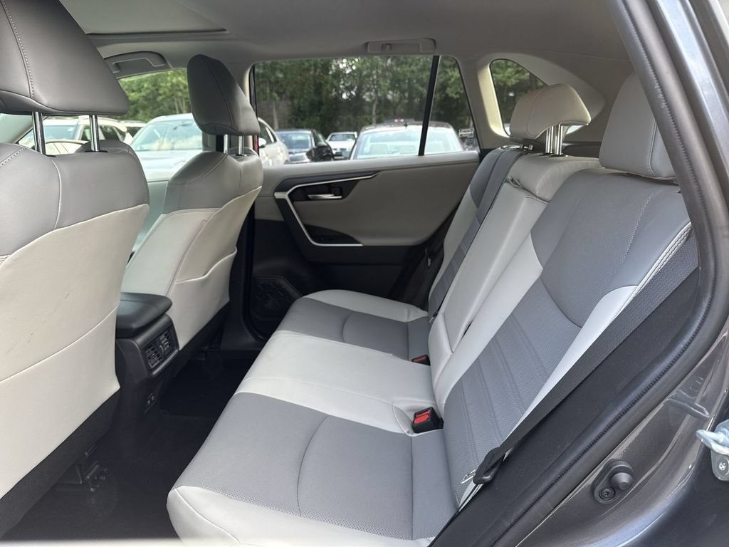 Used 2019 Toyota RAV4 Limited AWD/4WD image 25