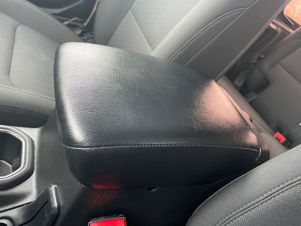 Used 2022 Jeep Wrangler Unlimited Sport image 14