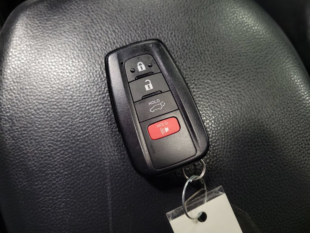 Used 2022 Toyota RAV4 SE w/ Convenience Package AWD/4WD image 20