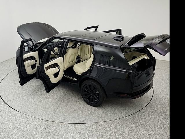 New 2026 Land Rover Range Rover Long Wheelbase SE AWD/4WD image 44