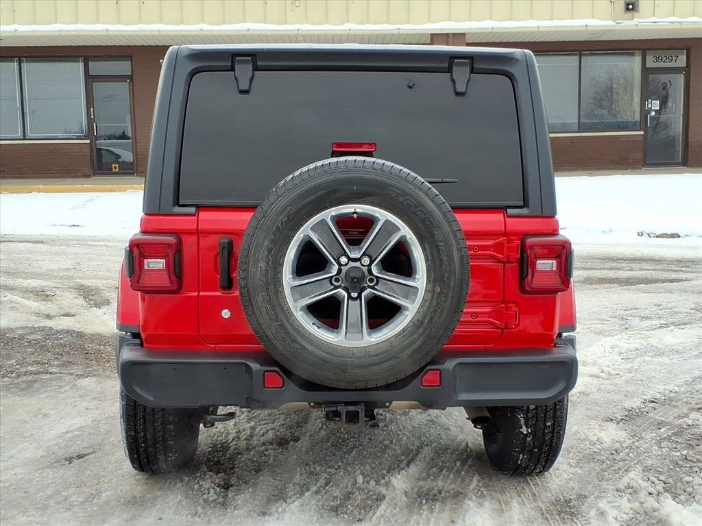 Used 2018 Jeep Wrangler Unlimited Sahara image 4