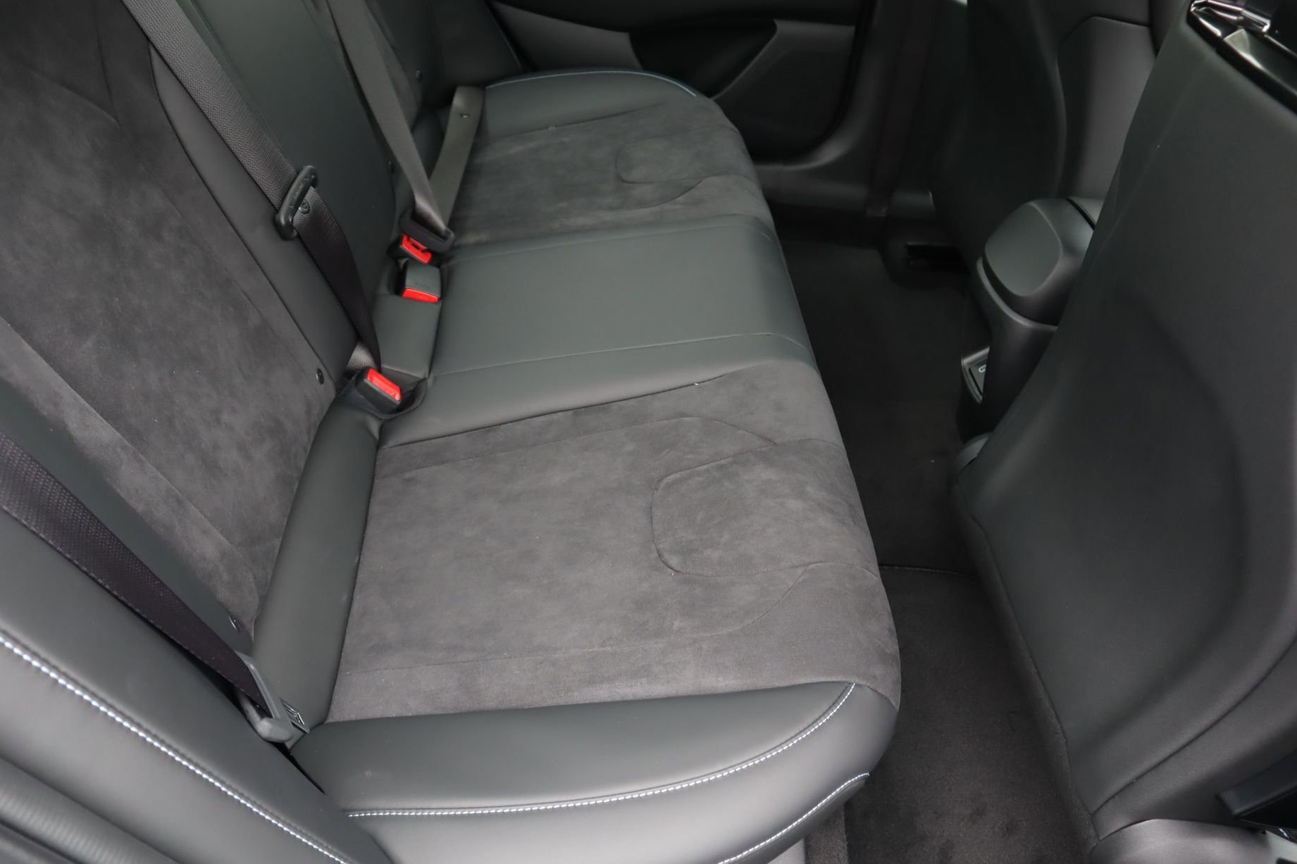 New 2025 Hyundai Elantra N Base image 20