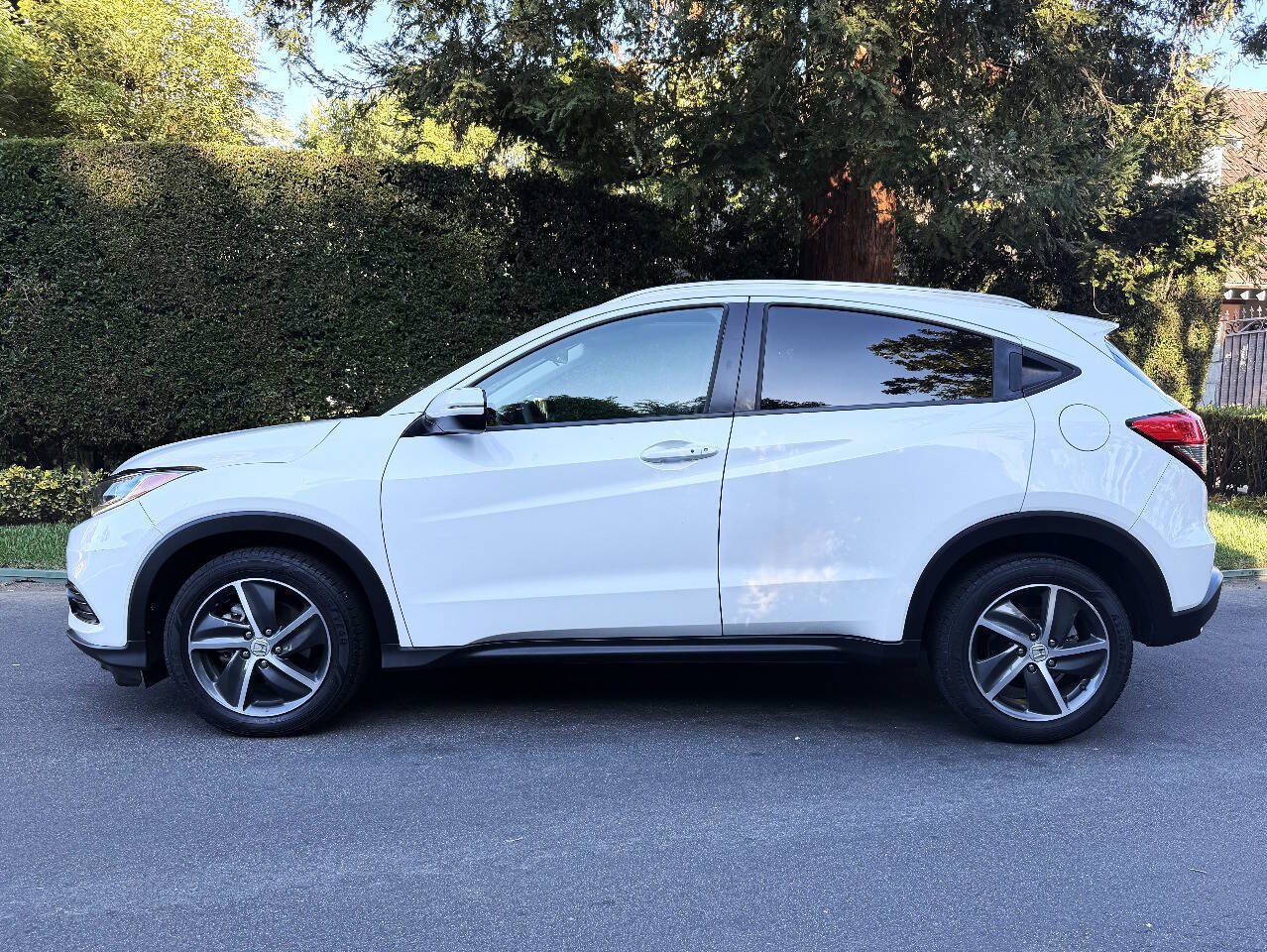 Used 2021 Honda HR-V EX image 4