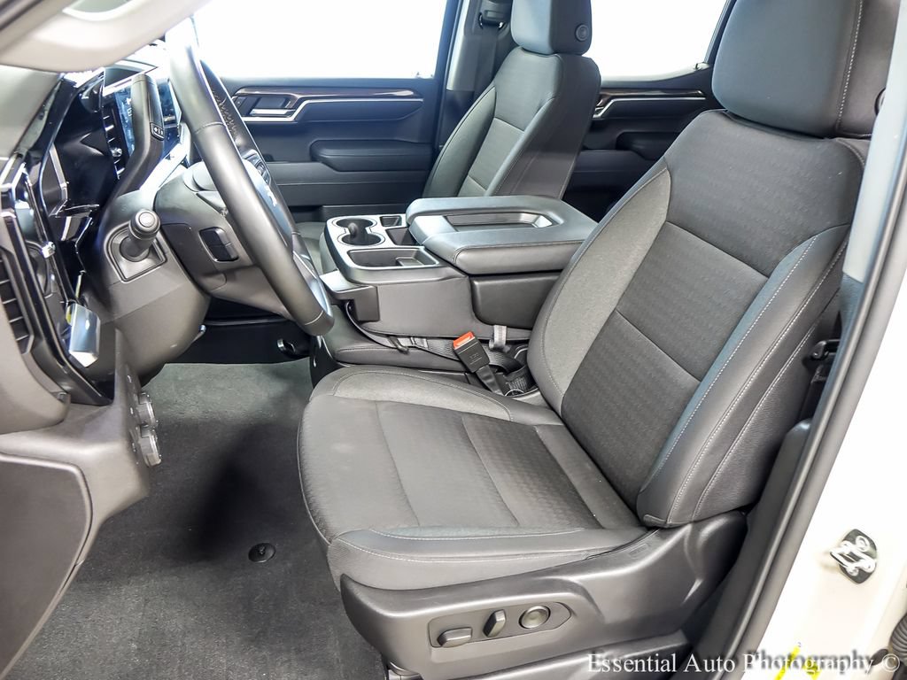 Used 2026 Chevrolet Silverado 1500 RST AWD/4WD image 10