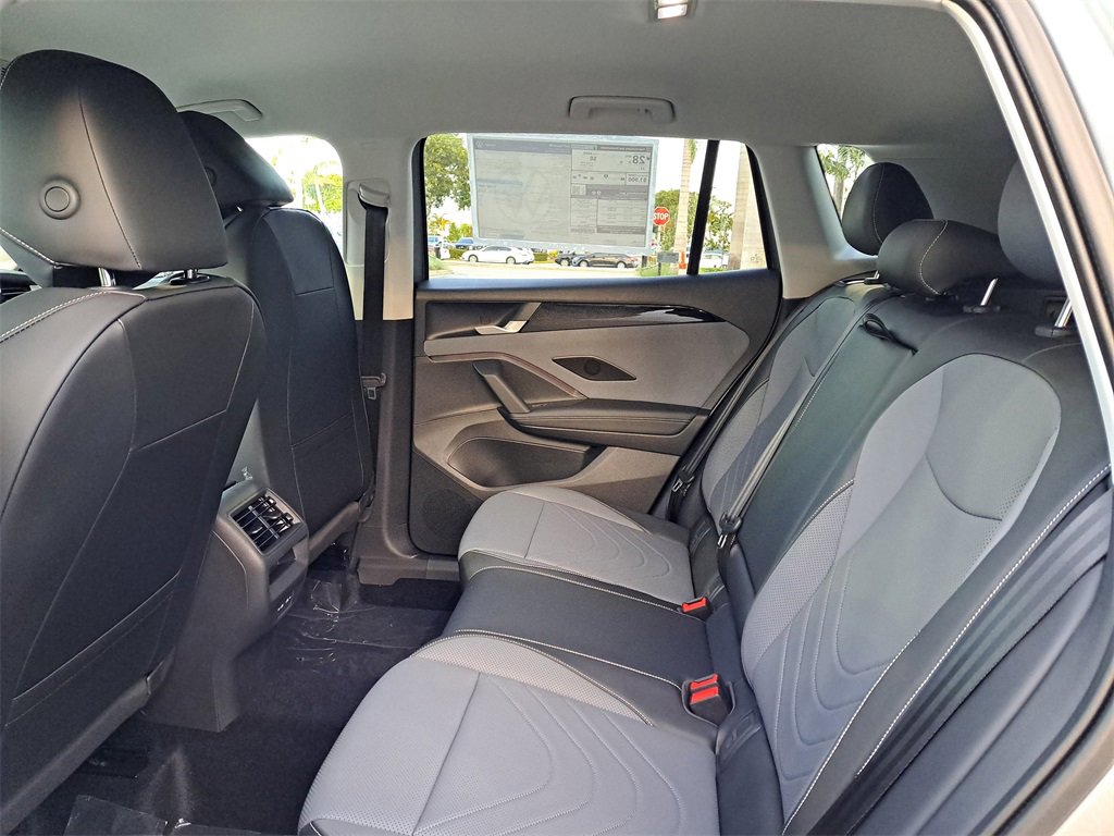 New 2026 Volkswagen Tiguan SE image 5