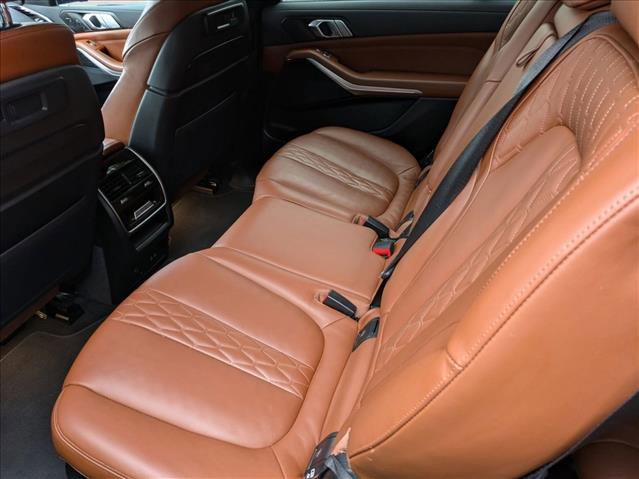 Used 2022 BMW X7 xDrive40i w/ M Sport Package image 18