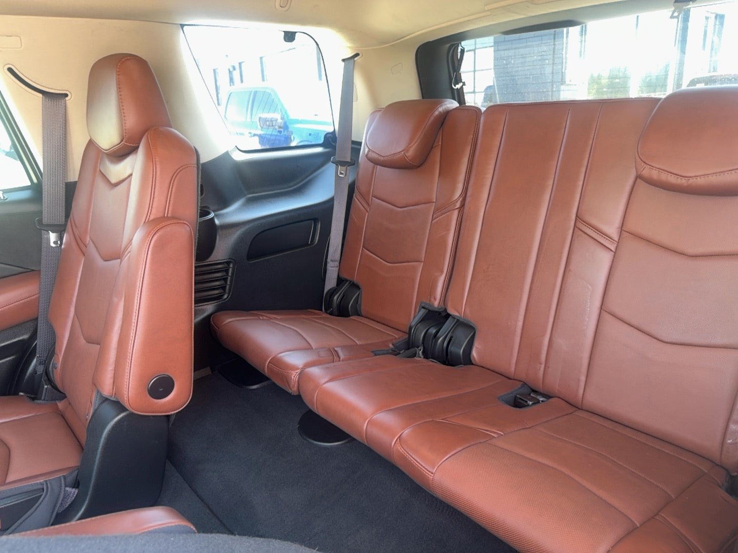Used 2016 Cadillac Escalade Luxury AWD/4WD image 15