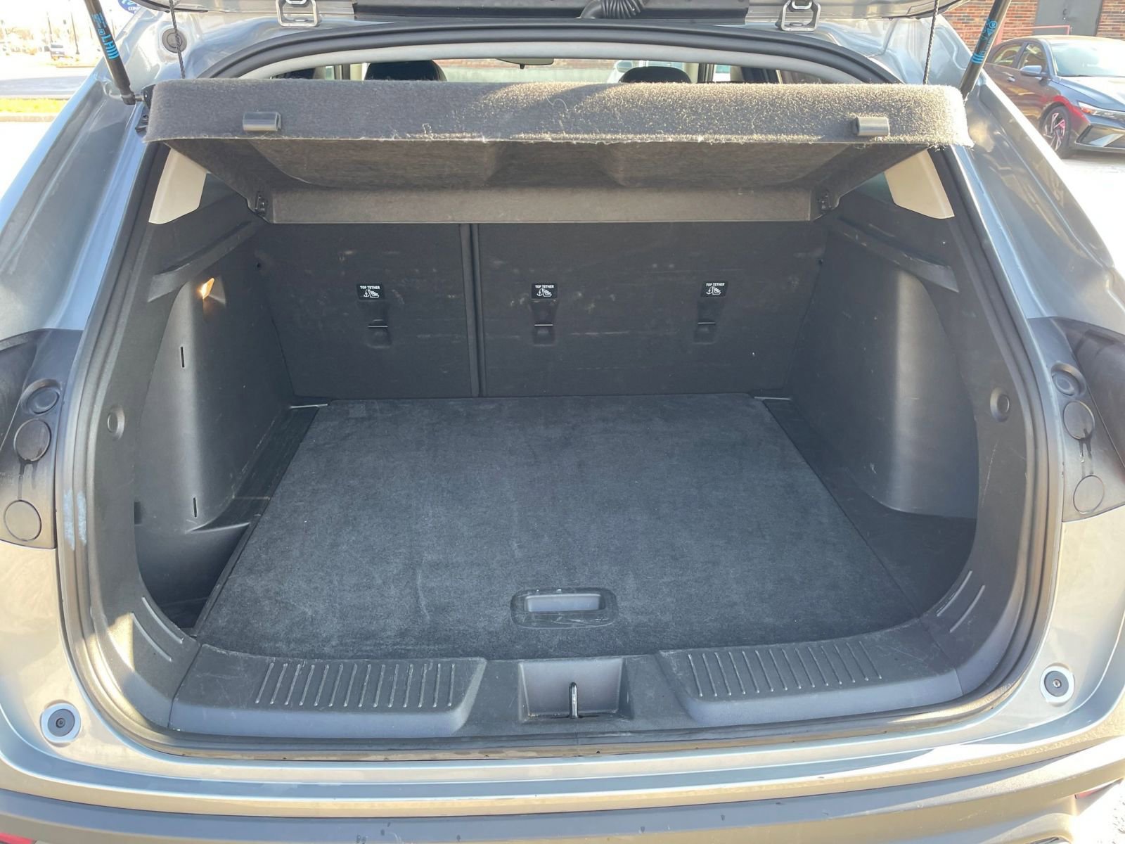 Used 2025 Chevrolet Trax LT image 30