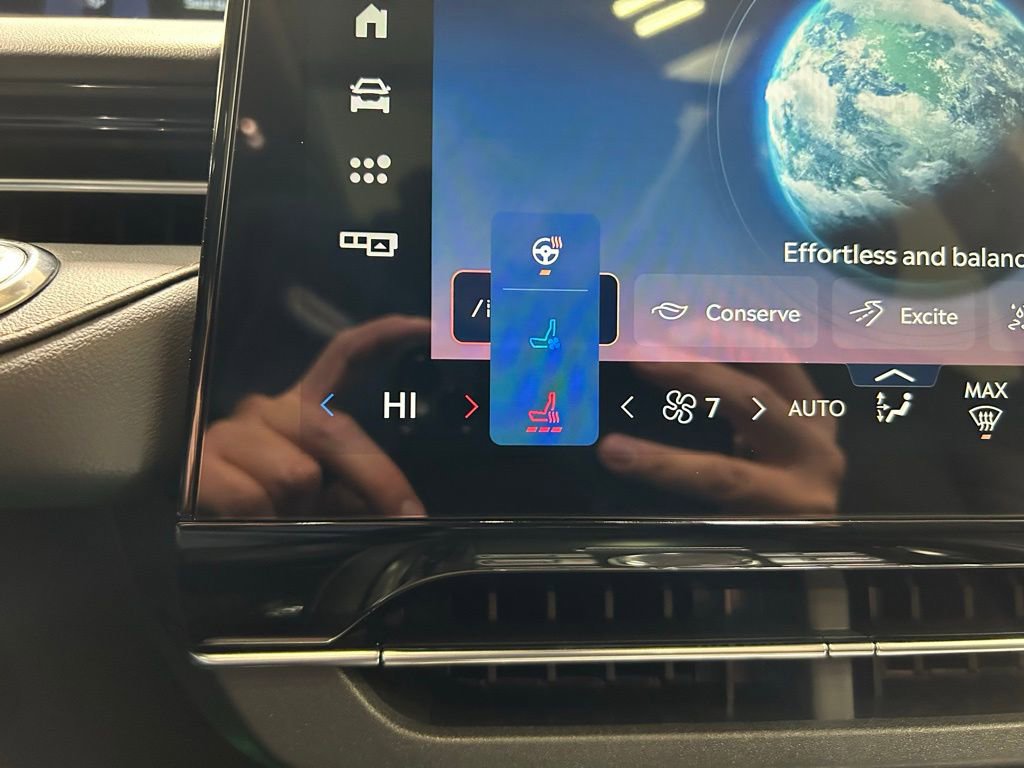 New 2026 Lincoln Nautilus Reserve w/ Jet Appearance Package image 22