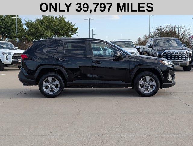 Used 2024 Toyota RAV4 XLE FWD image 4