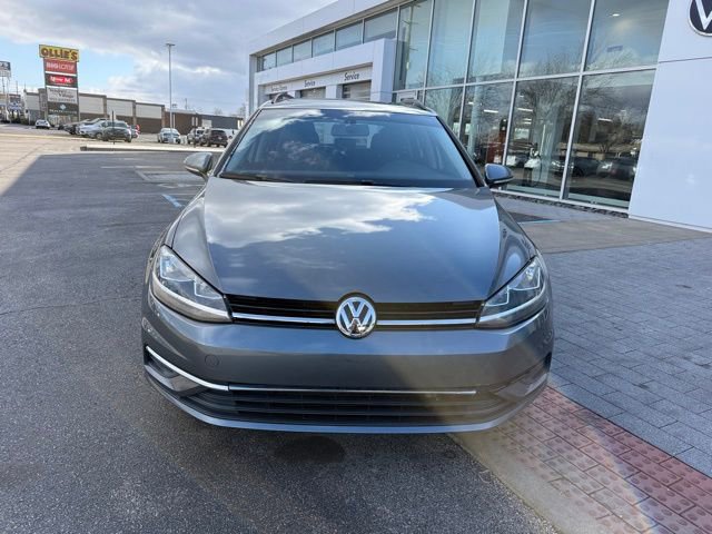 Used 2018 Volkswagen Golf S image 2