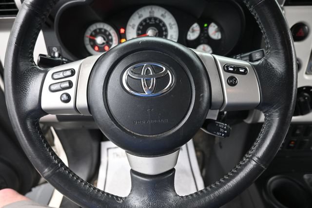 Used 2014 Toyota FJ Cruiser 4WD w/ Upgrade Package image 14