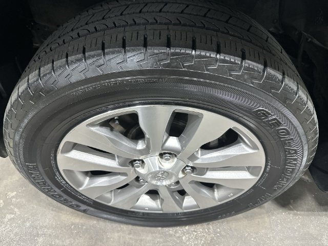 Used 2012 Toyota Sequoia Limited AWD/4WD image 23