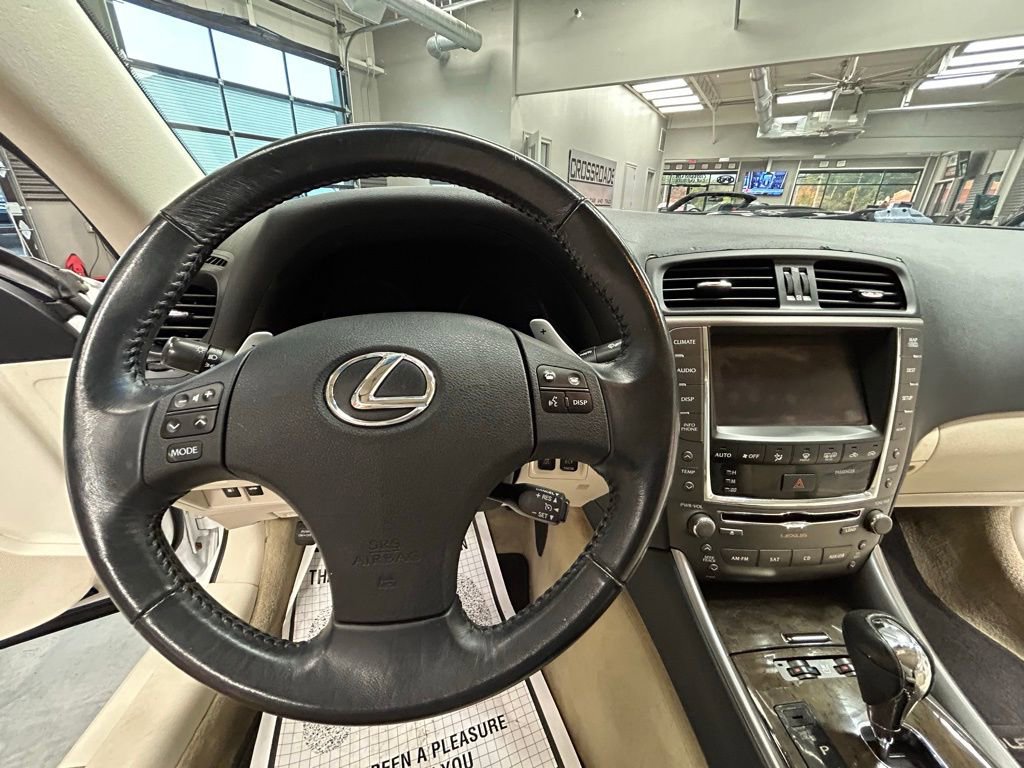 Used 2010 Lexus IS 250C RWD image 9