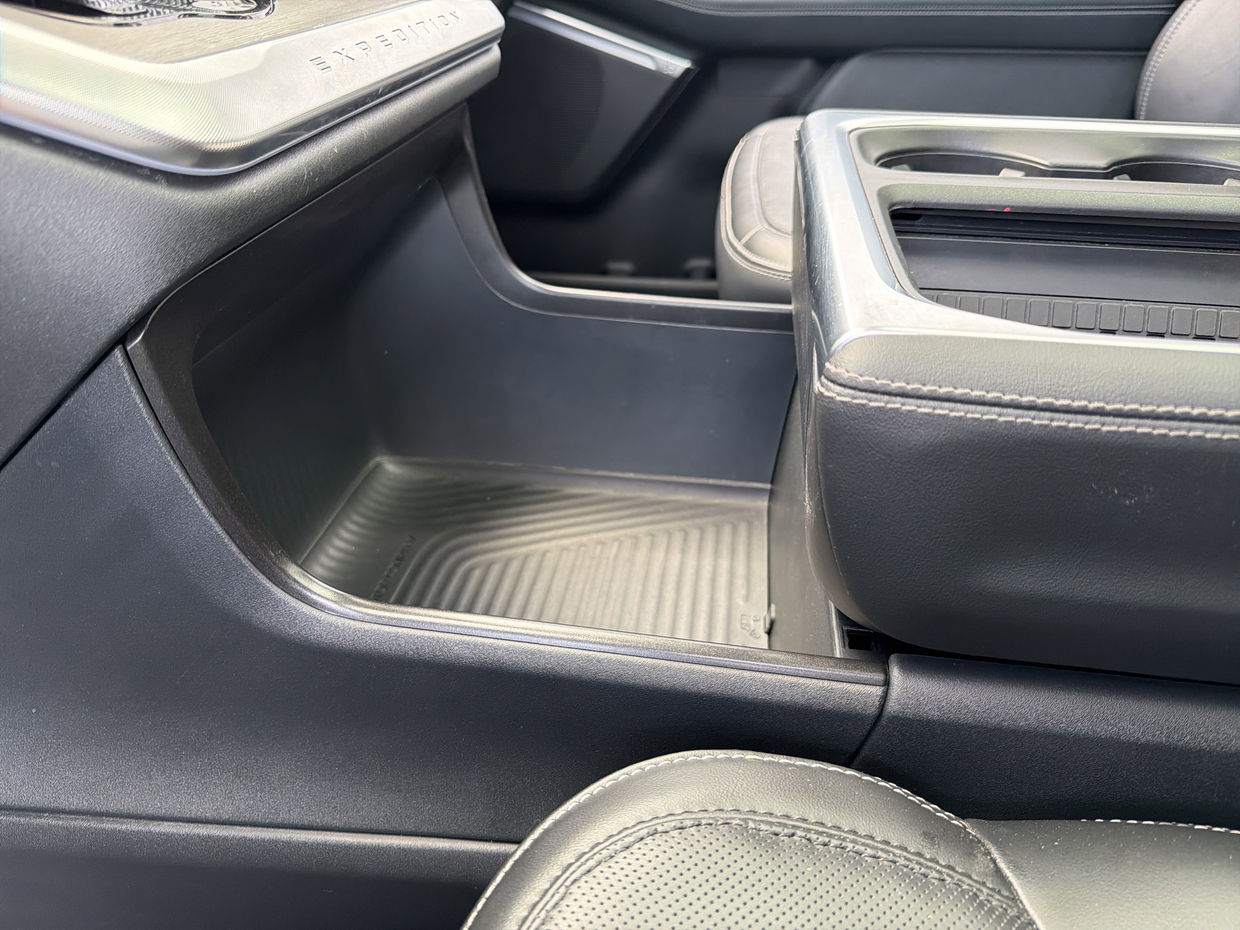 Used 2025 Ford Expedition Max Platinum image 81