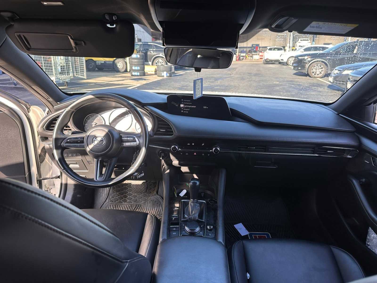 Used 2020 MAZDA MAZDA3 Hatchback w/ Preferred Package image 21