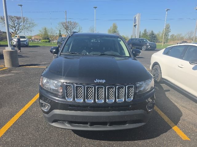Used 2017 Jeep Compass High Altitude AWD/4WD image 2