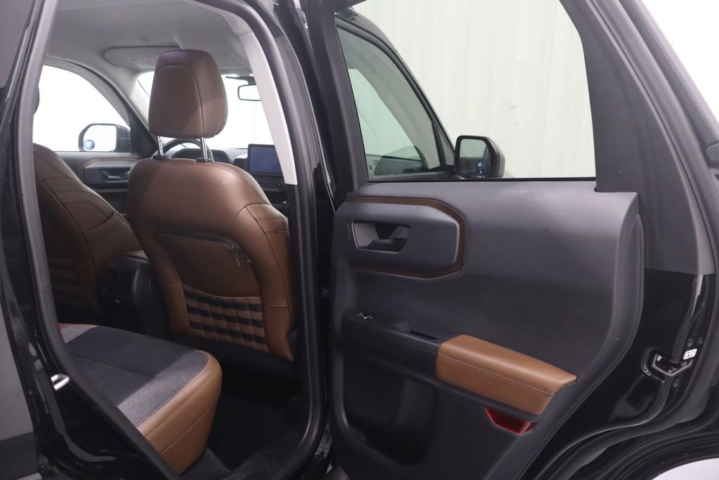 Used 2021 Ford Bronco Sport Outer Banks w/ Outer Banks Package (96D) image 16