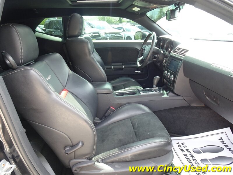 Used 2009 Dodge Challenger SRT8 w/ SRT Option Group II RWD image 15