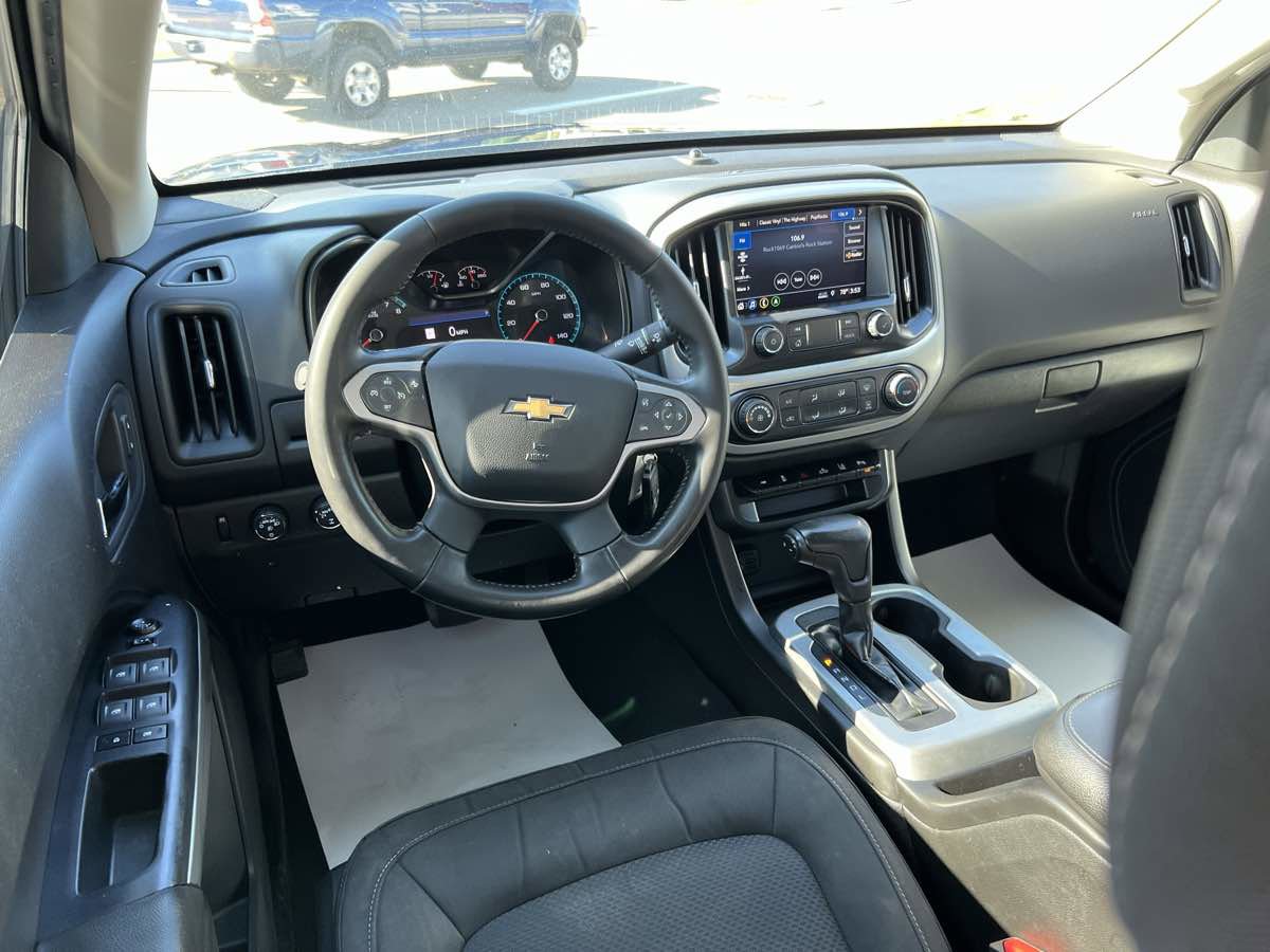 Used 2021 Chevrolet Colorado LT w/ Safety Package image 12