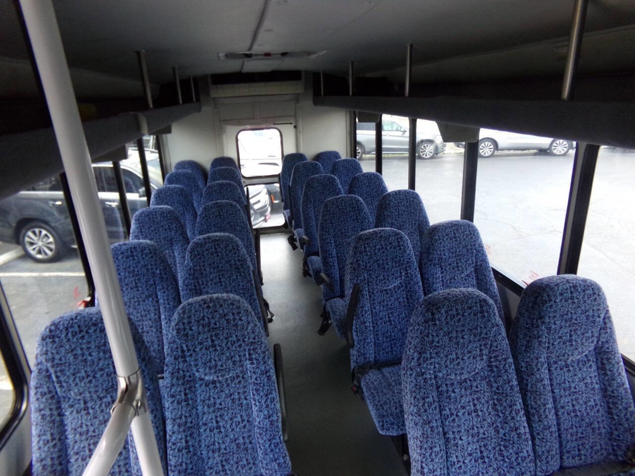 Used 2012 Ford E-450 and Econoline 450 Super Duty w/ Shuttle Bus Prep Pkg image 12