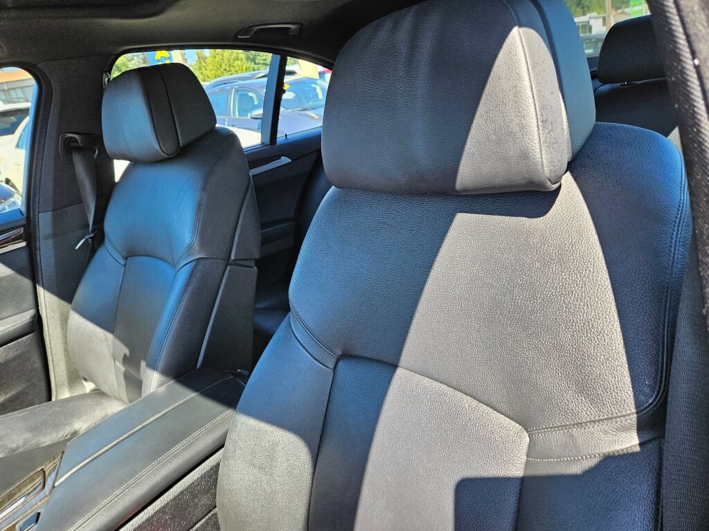 Used 2011 BMW 535i xDrive Sedan AWD/4WD image 15