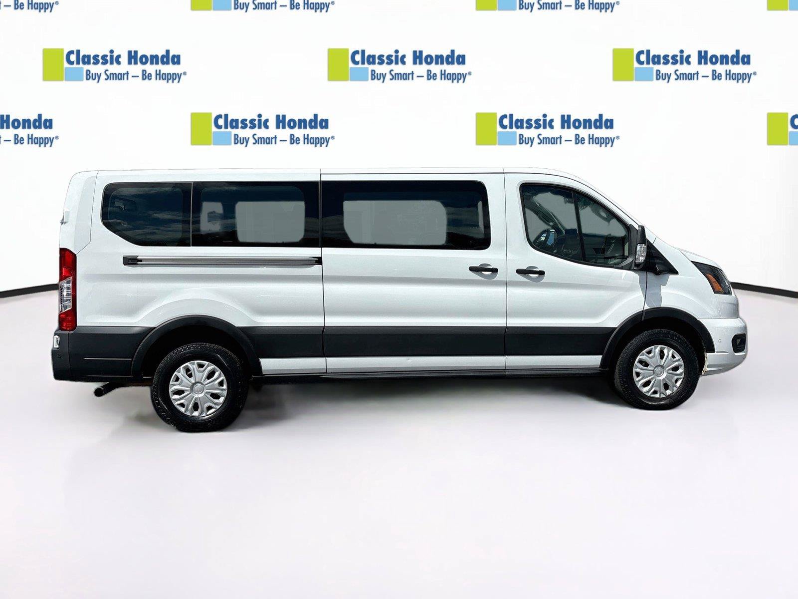Used 2023 Ford Transit 350 XLT RWD image 9