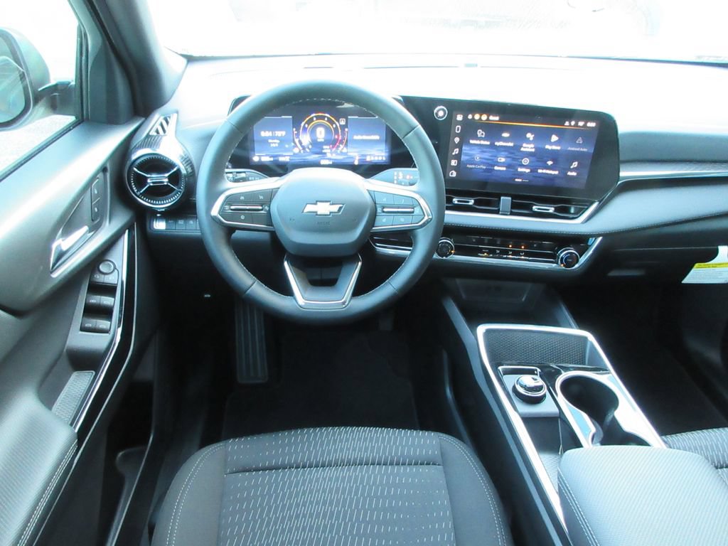 New 2026 Chevrolet Equinox LT w/ Safety and Technology Package AWD/4WD image 14