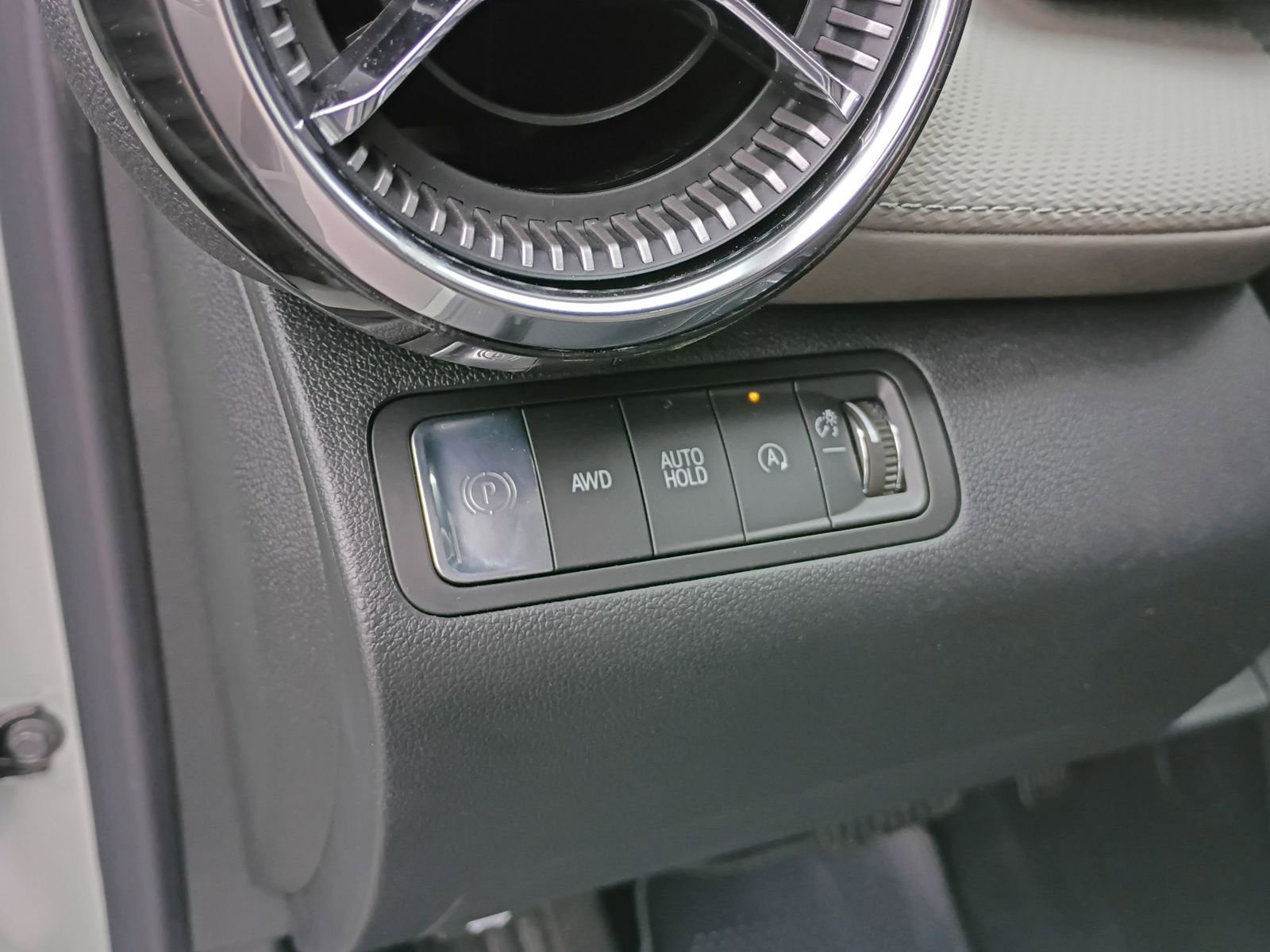 New 2026 Chevrolet Equinox LT w/ Convenience Package II image 31