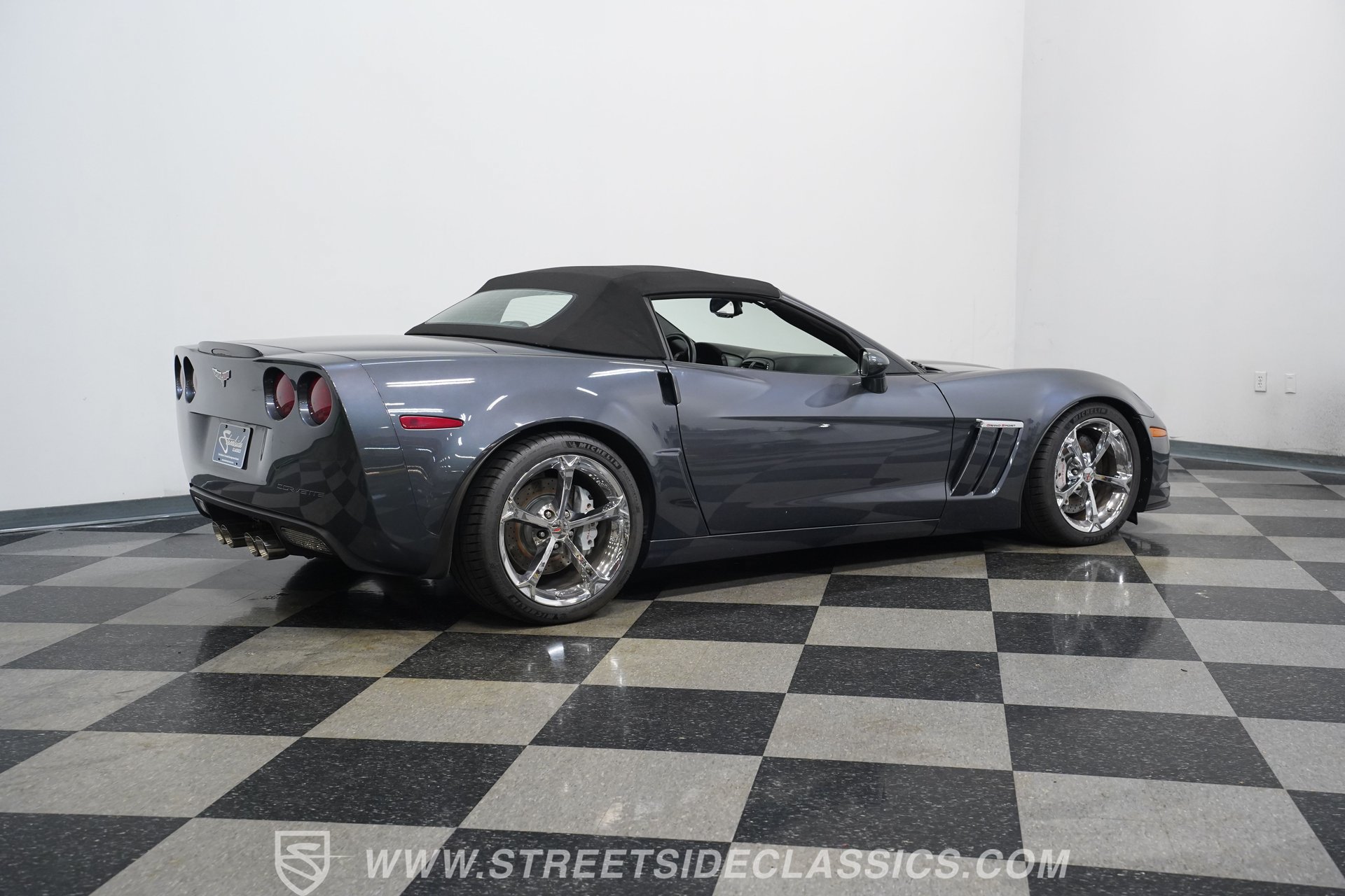 Used 2012 Chevrolet Corvette Grand Sport w/ 3LT Preferred Equipment Group RWD image 13