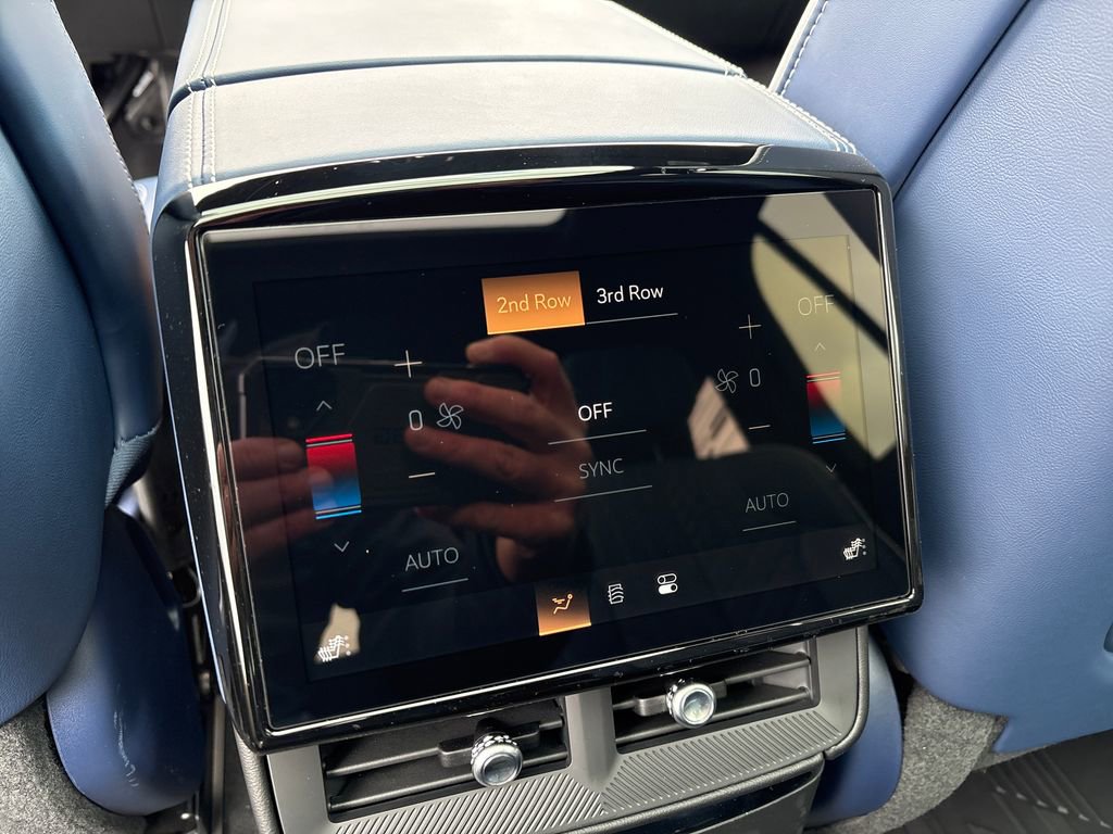 New 2026 Cadillac Vistiq Premium Luxury w/ LPO, Floor Liner Package image 44