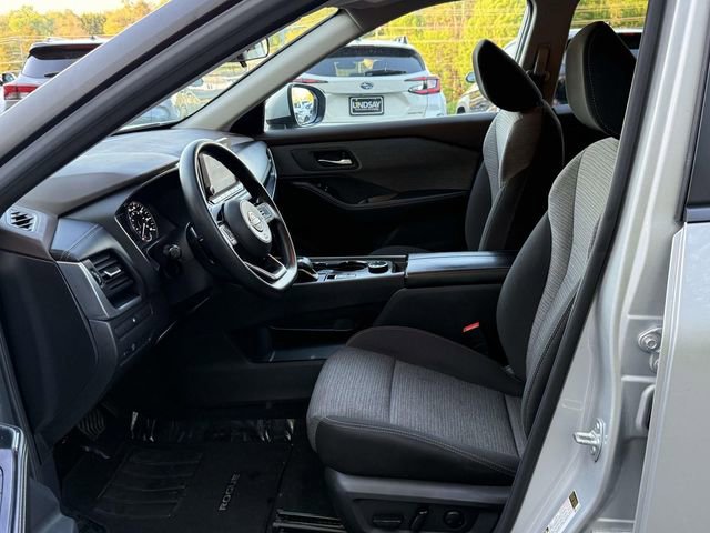 Used 2023 Nissan Rogue SV AWD/4WD image 10